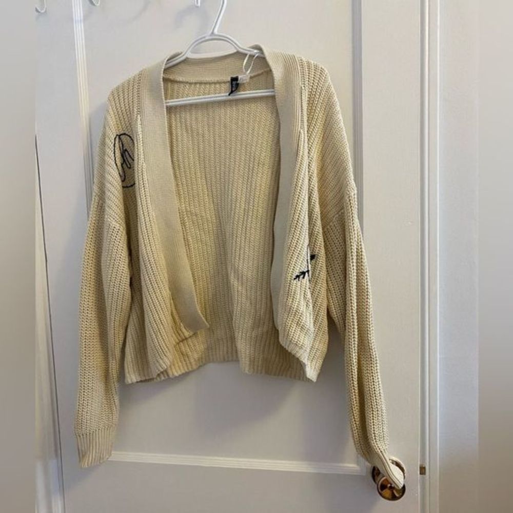 🍍 H&M Size Large